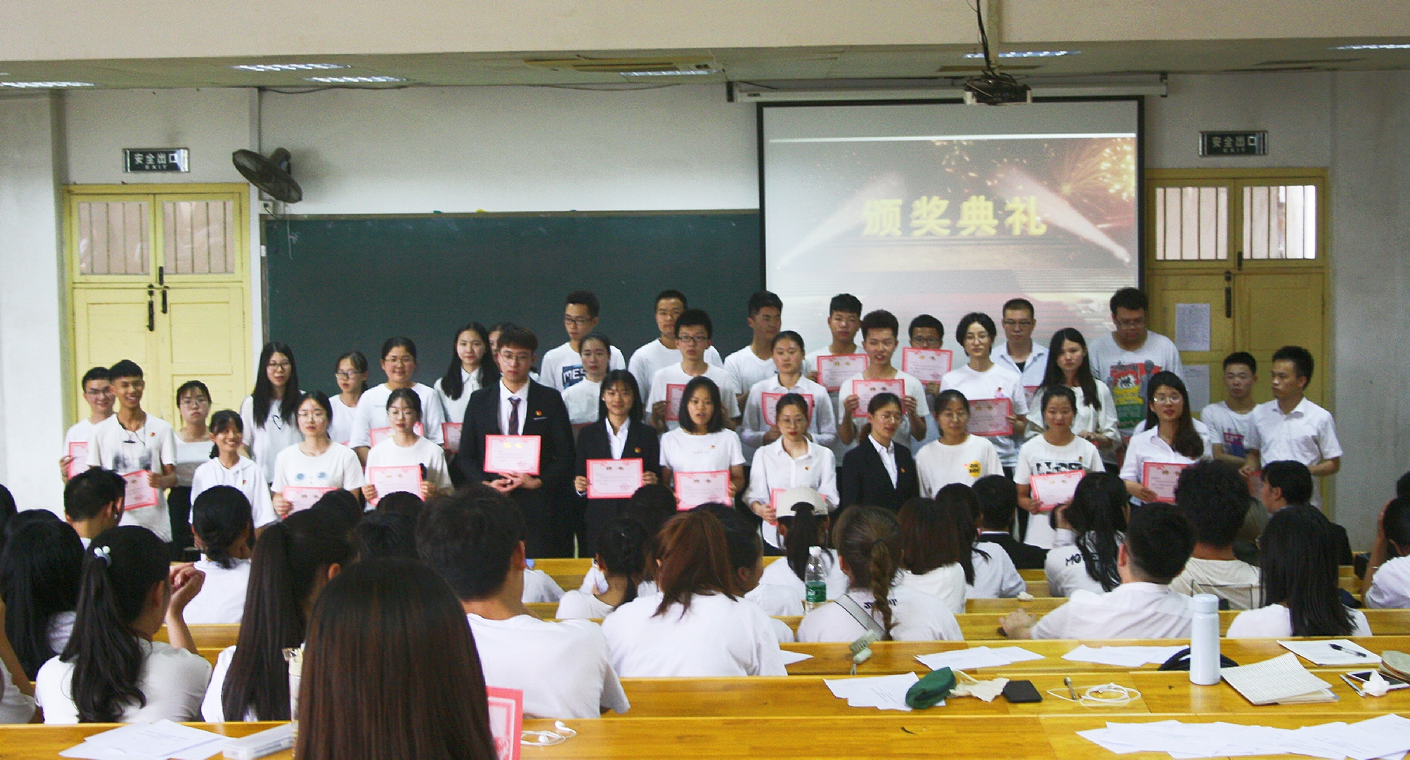 2e5d85ff2de84a35a42403984f24f0dc.jpg 2e5d85ff2de84a35a42403984f24f0dc.jpg