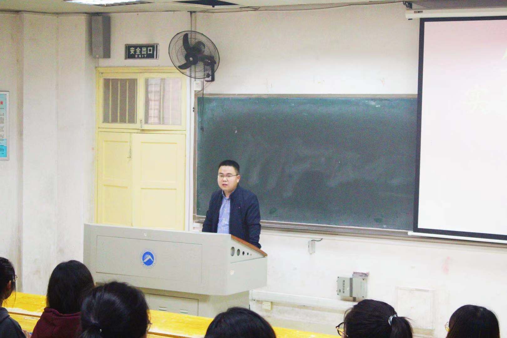 795d80e54e1e4e01a1b6f49eac987d9a.jpg 795d80e54e1e4e01a1b6f49eac987d9a.jpg