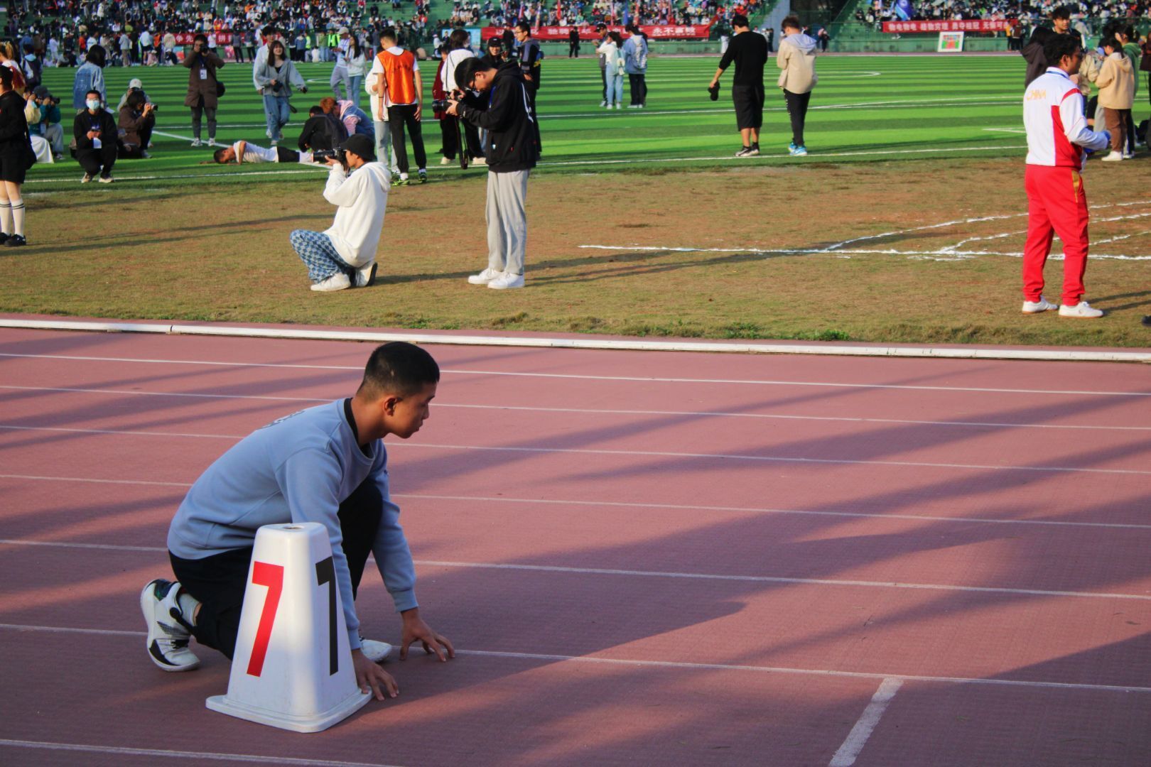 ca33b68f12244e529673d14e417e6f11.jpg ca33b68f12244e529673d14e417e6f11.jpg