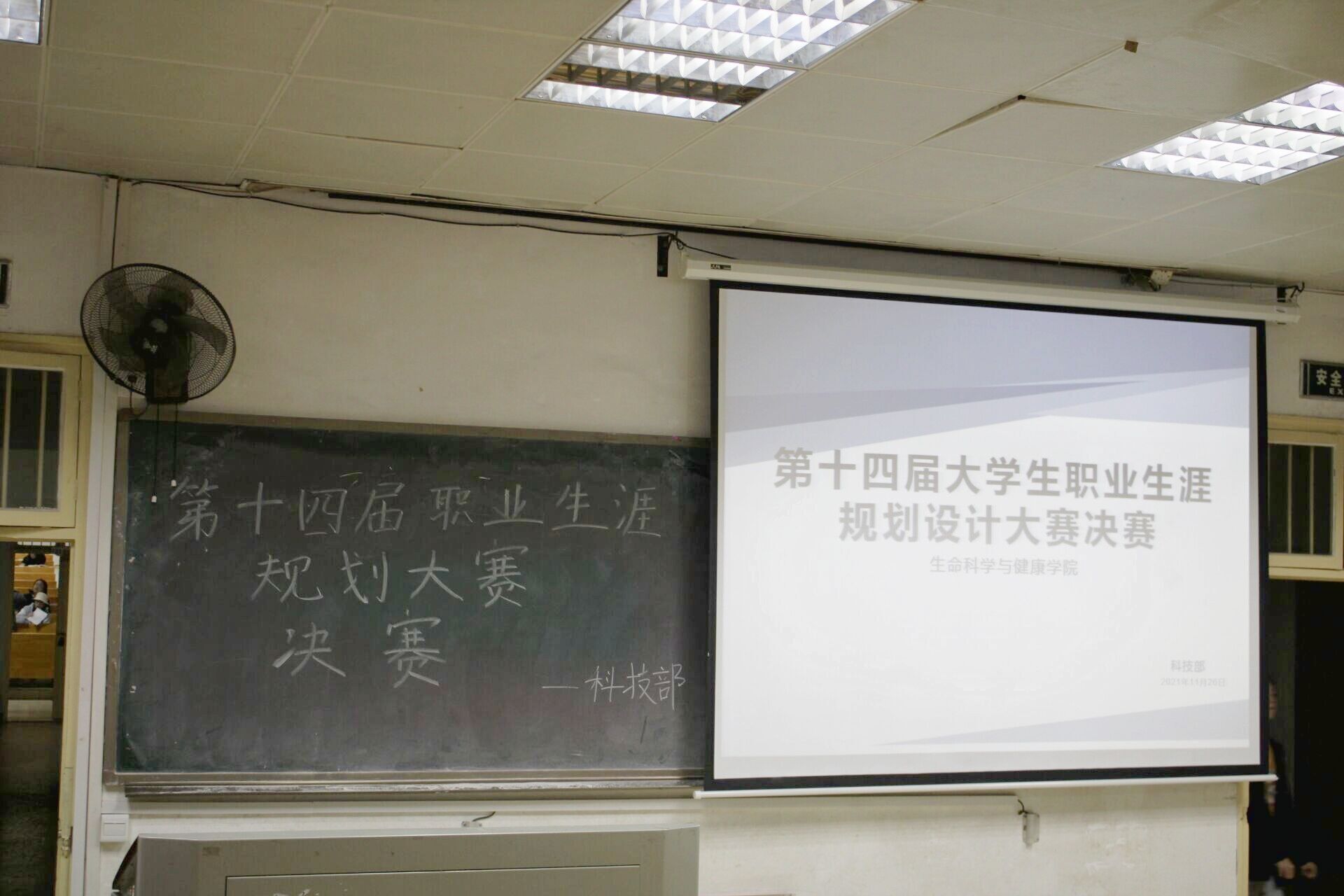 e5ef2e80d5a44bc6b977b15e1b10474d.jpg e5ef2e80d5a44bc6b977b15e1b10474d.jpg