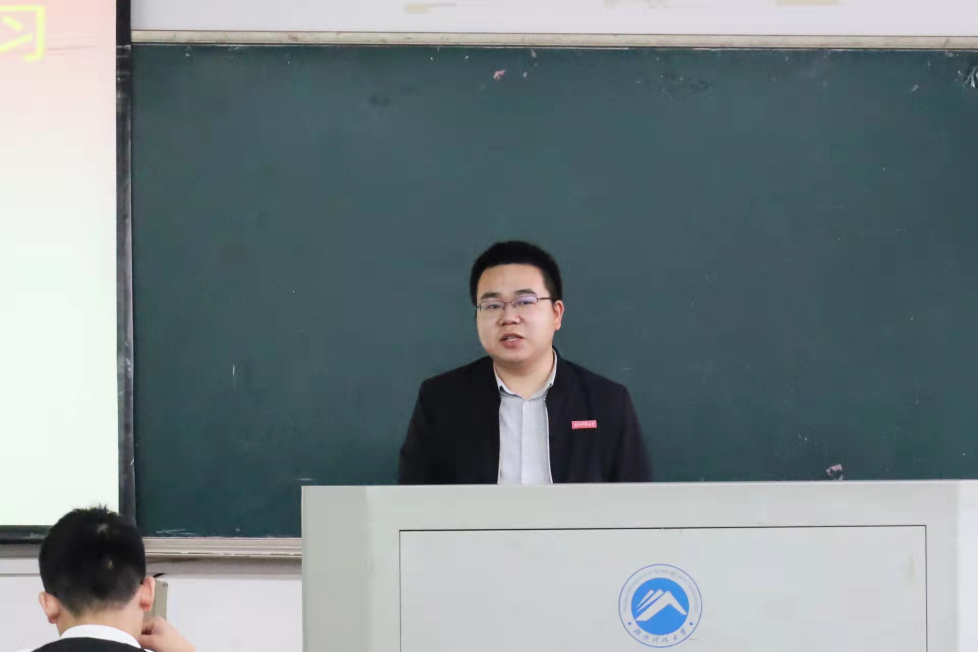 e1de0e8022934c3381783ea466bfecca.jpg e1de0e8022934c3381783ea466bfecca.jpg